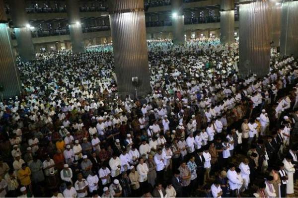Niat Sholat Idul Adha dan Tata Caranya, Lengkap dengan Bacaan Takbir&nbsp;7x